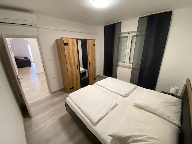 Apartmenthaus Novi*** 노비비노돌스키 0*,